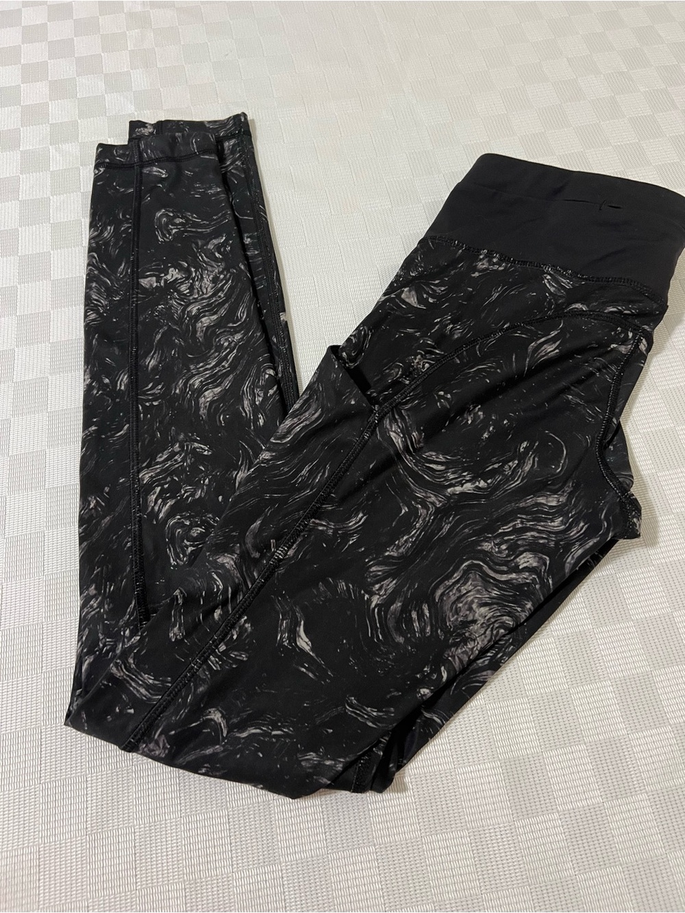 lululemon athletica Black Marble High-Rise Leggings - Picture 2 of 4